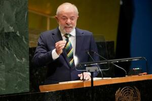 国連で演説するブラジルのルラ大統領=23日、ニューヨーク(AP=共同)