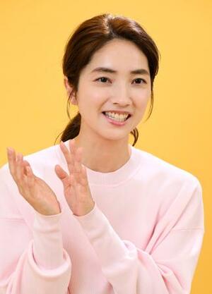 　「桃子との共通点はおせっかいなこと。目の前の人を大事にする部分に共感します」と話す仁村紗和