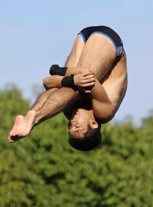 男子板飛び込み決勝 準優勝した石沢遥斗(帝京長岡)=広島県福山市(上越支社・渡辺善行)