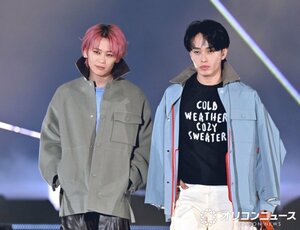 『GirlsAward 2026 SPRING/SUMMER』に登場した超特急（左から）志村秀哉、森次政裕（C）ORICON NewS inc.