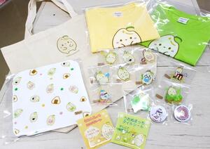 Ｔシャツやキーホルダー、缶バッジなどのうおぬまっちグッズ