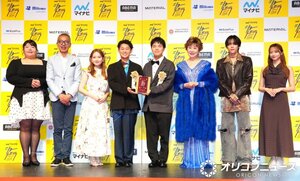 『マイナビ ショードラアワード 2026』受賞式に登場した(左から)水島麻理奈、品田英雄、畑芽育、大賞受賞者・セイカイガワカラナイ、小林幸子、山下幸輝、森香澄 (C)ORICON NewS inc.