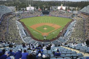 米大リーグ、ドジャースの本拠地ドジャースタジアム=15日、ロサンゼルス(共同)