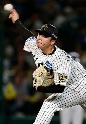 5回無失点と好投した阪神・村上=甲子園