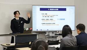 県内外の高校生が日頃の研究成果を発表したリサーチフェスタ＝新潟市北区島見町の新潟医療福祉大