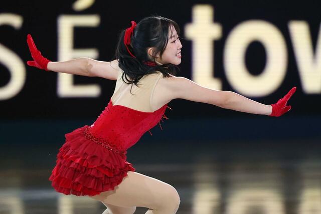 エキシビションで演技する中井亜美