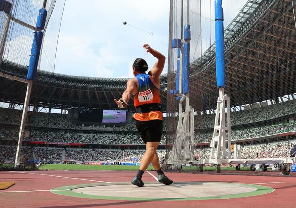 男子ハンマー投げ　３投目で７１メートル８７をマークし、２位となった中川達斗＝国立競技場（写真映像部・立川悠平）