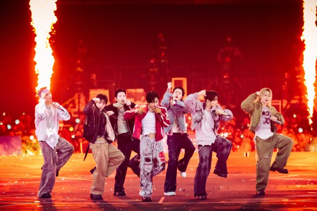 BTS、日本ARMYと7年ぶりの再会で見せた“愛”と“絆”「好きやで！」「一緒