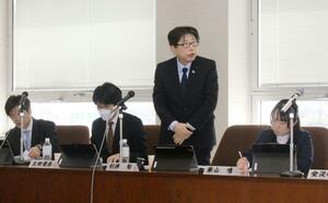 新潟県議会2月定例会の厚生環境委員会=3月8日