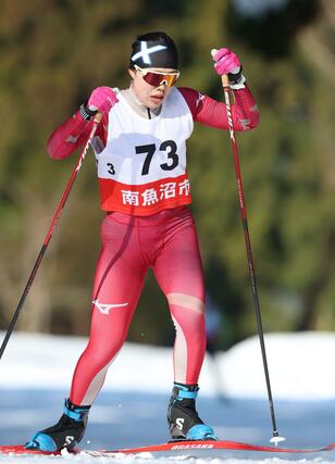 女子10キロ、30キロフリーでいずれも優勝した牧田鈴葉(十日町高)=南魚沼市