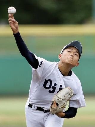 小千谷－新発田農　小千谷先発の坂大蒼太＝新発田市五十公野運動公園野球場