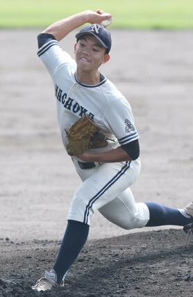 北越－長岡　長岡の先発長谷川倖＝９月１６日、新発田市五十公野公園野球場