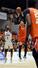 新潟-東京Z 第2クオーター、川村卓也が3点シュートを決め、21-24=アオーレ長岡