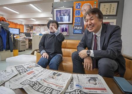 傍らのひと」（15）国政復帰目指す政治家の秘書 社会貢献の現場に身