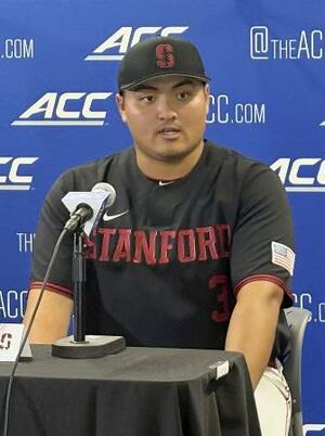 米国1年目のシーズンが終了し、記者会見するスタンフォード大の佐々木麟太郎=5月、ダーラム(共同)