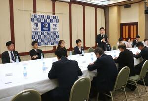 ５月の知事選について協議した立憲民主党県連の常任幹事会＝２１日、新潟市中央区