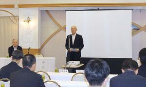 企業の担当者らが暴力団排除に向け情報を共有した協議会の総会=6月12日、新潟市中央区