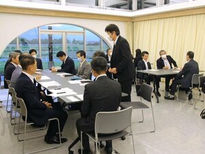 五泉、阿賀野、阿賀の2市1町の幹部職員らの意見交換会=五泉市赤海