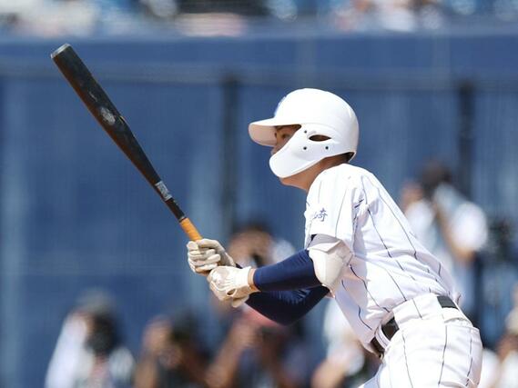 中越－新潟産大付　１回新潟産大付２死一、二塁、小平乃希が適時二塁打を放ち１－０＝エコスタ