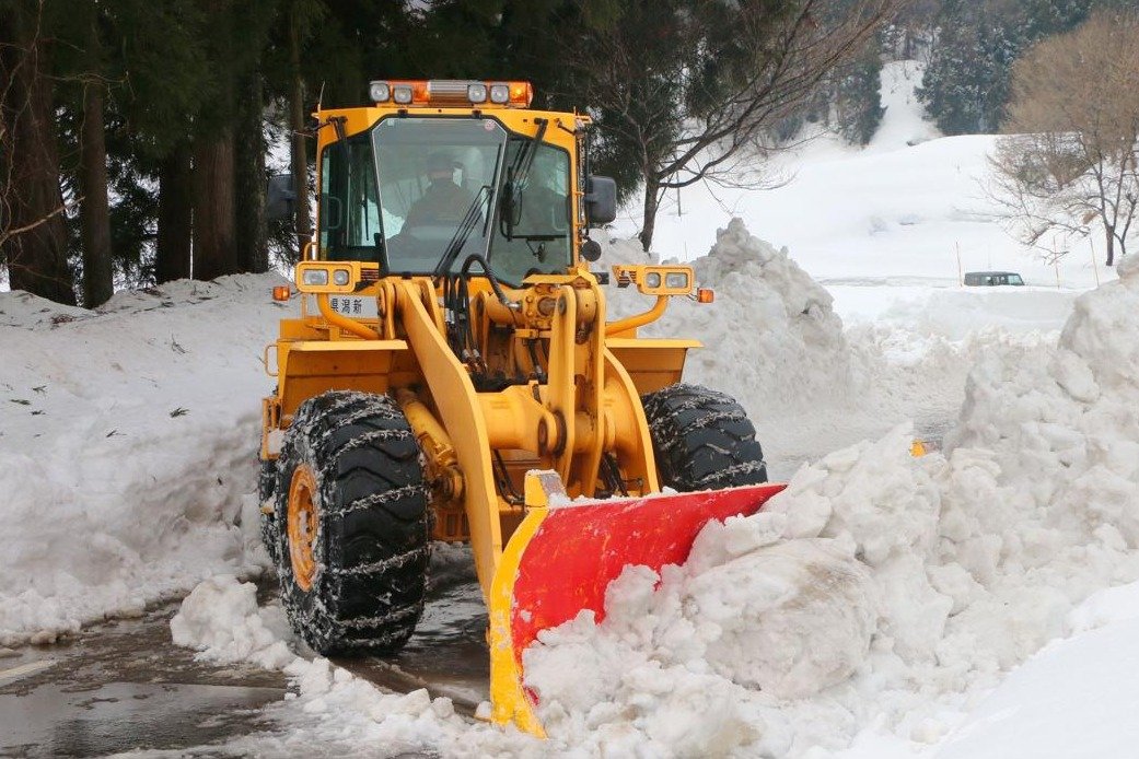 東京電力柏崎刈羽原発の重大事故想定、避難路確保へ陸上自衛隊が除雪