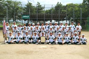 軟式野球の県大会で連覇を果たし、北信越大会に出場する聖籠中学校ナイン=聖籠町蓮潟