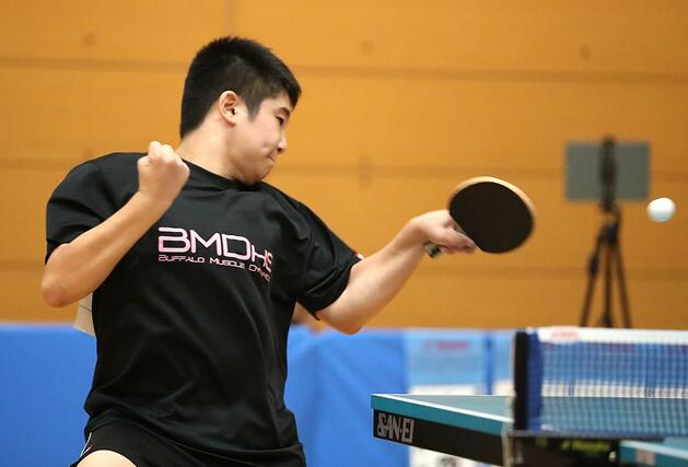 男子２回戦敗退の佐藤侑大（黒埼）＝新潟市東総合スポーツセンター