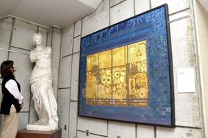 「キャンパスまるごとミュージアムＮＥＸＵＳ」の展示＝新潟市西区の新大五十嵐キャンパス