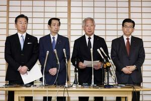 森衆院議長(右から2人目)ら衆参両院の正副議長=6月25日、衆院議長公邸