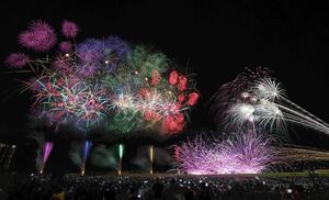 2023年の「ぎおん柏崎まつり 海の大花火大会」=柏崎市