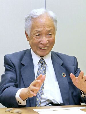 小長啓一氏