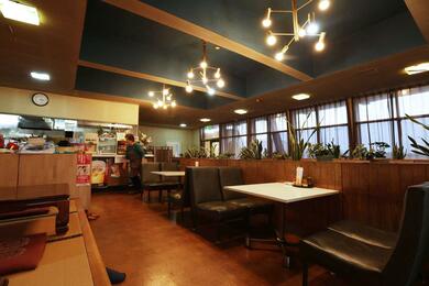 カフェテリア まるで1970年代のドライブイン！人情味あふれる飲食店「カフェテリア