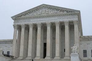 　米連邦最高裁＝２月、ワシントン（ゲッティ＝共同）