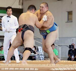 個人戦予選3回戦 高校総体の相撲の個人戦で予選を突破した海洋の山本大吾=大分県宇佐市