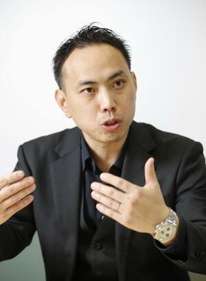 インタビューに応じるアマゾン「プライム・ビデオ」ジャパンコンテンツ事業本部の石橋陽輔本部長