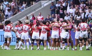 ラグビー女子ワールドカップでスペインに勝利し喜ぶ日本の選手=7日、英ヨーク(ロイター=共同)