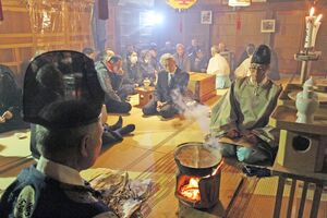 農作物の豊凶を占った筒粥祭＝１４日、長岡市島崎