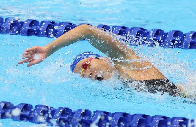 全国高校総体　競泳女子１００メートル自由形決勝　７位の小俣みなも（長岡大手）＝８月２０日、佐賀市のＳＡＧＡアクア