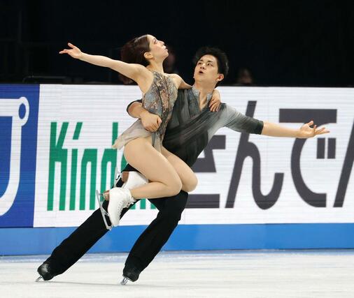 ペアフリー　優勝した三浦璃来、木原龍一組＝ＩＧアリーナ