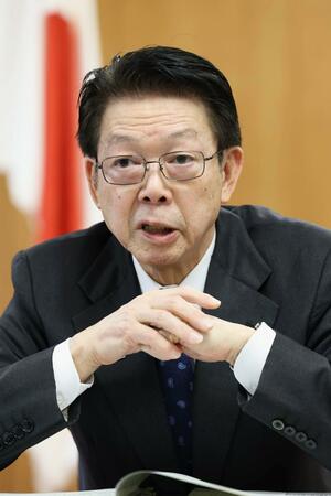 政府のエネルギー政策における東京電力柏崎刈羽原発の重要性を強調する武藤容治経済産業相=2月17日、経産省