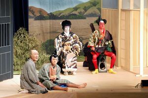 2012年に行った公演で熱演する干溝歌舞伎保存会=魚沼市干溝