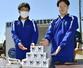　高校生が開発し、道場六三郎さんが監修したサバ缶＝９日午前、鳥取県境港市