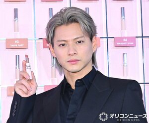 新生活迎える人々にエールを送ったNumber_i・平野紫耀 （C）ORICON NewS inc.