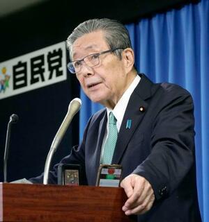 記者会見する自民党の森山幹事長=26日午前、東京・永田町の党本部