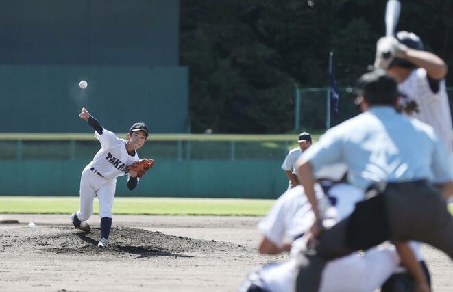 高田－新発田中央　先発した高田の１年エース石田悠真＝９月１９日、新発田市五十公野