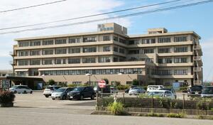8月から医療的ケア児のレスパイト入院の受け入れを始める県立坂町病院=村上市下鍜冶屋