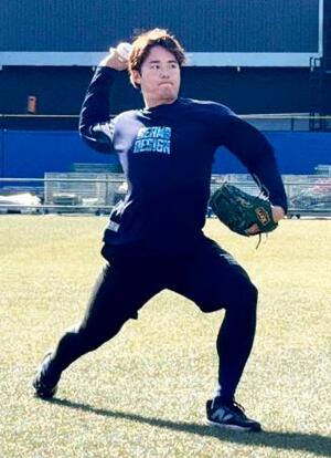 　練習を公開したロッテの横山＝ＺＯＺＯマリン