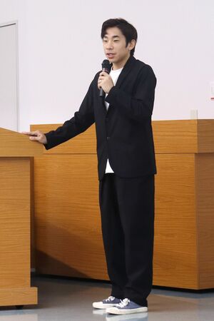 織田信成さんがフィギュアスケートの競技人生などについて語った講演会=新潟市西区みずき野3