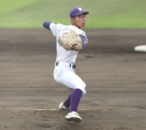長岡大手－東京学館　東京学館の先発、朝妻渚斗＝長岡市悠久山球場