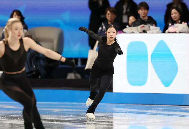 公式練習で調整する中井亜美=名古屋市(写真映像部・新井田悠)