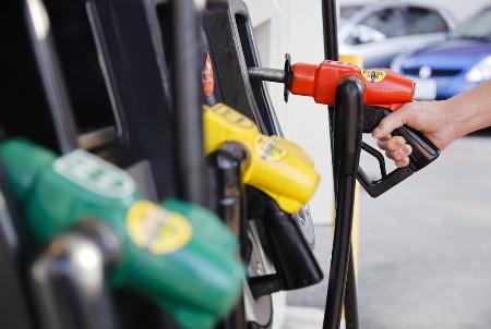 ガソリン補助 上限２５円へ 新潟日報デジタルプラス